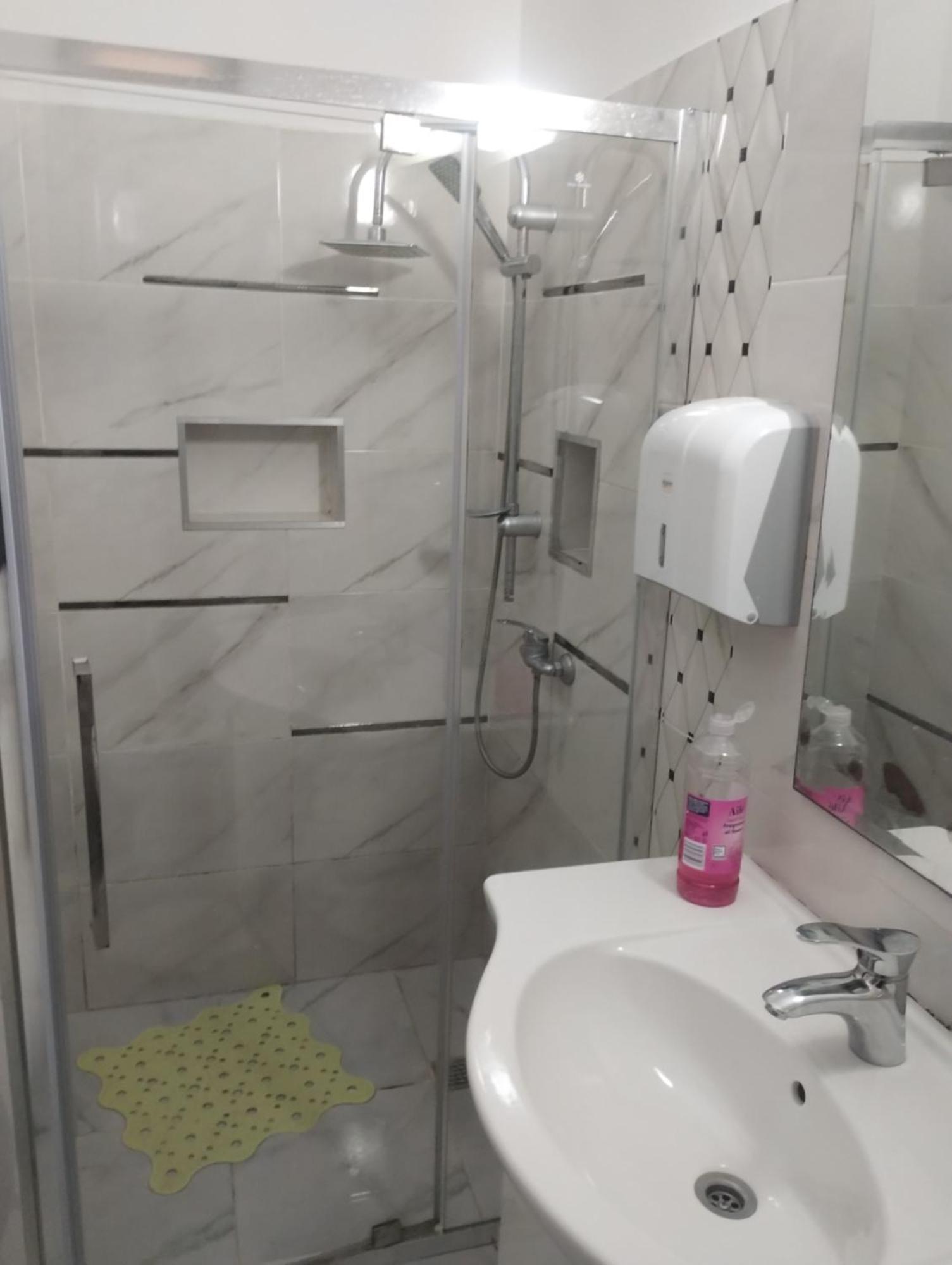Hostel Antonia 蒂米什瓦拉 外观 照片